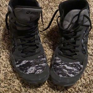 Wrestling shoes/ Size 9